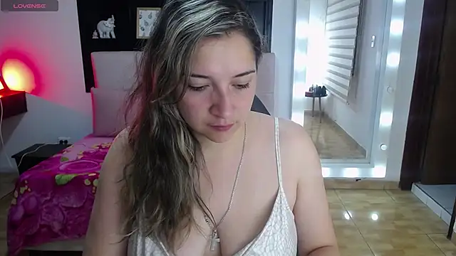 Agatha bellucci  online show from 02/13/26, 01:07