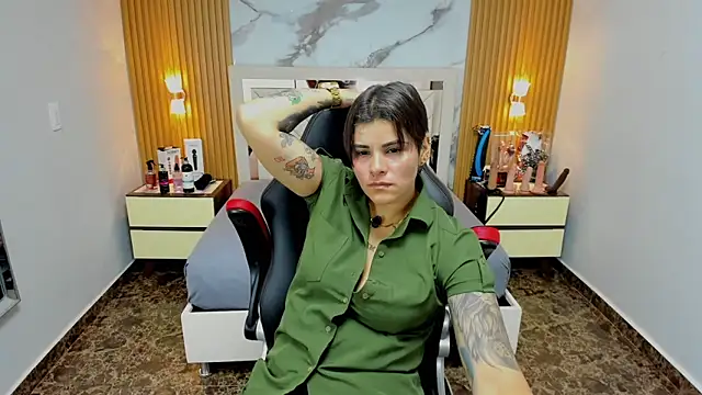 KAROLLJONES1 online show from 11/29/25, 07:39