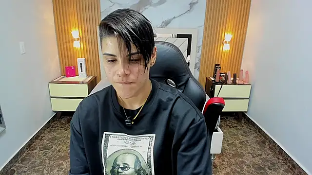 KAROLLJONES1 online show from 02/18/26, 07:43