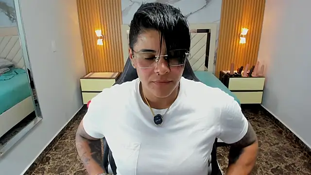 KAROLLJONES1 online show from 04/22/26, 07:04