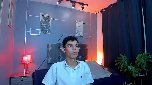 Room 69x online show from 10/20/25, 03:29