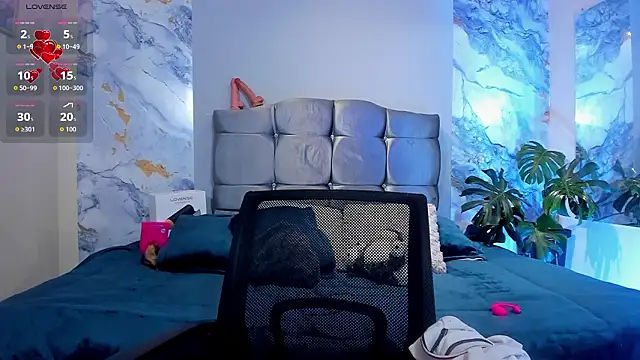 Room 69x online show from 02/18/26, 03:41