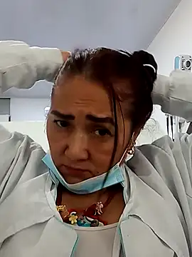 linda luna29 online show from 09/27/25, 03:06