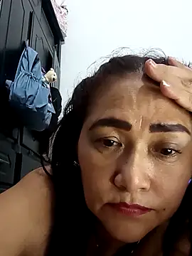 linda luna29 online show from 09/28/25, 03:12