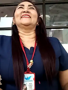 linda luna29 online show from 12/17/25, 08:59