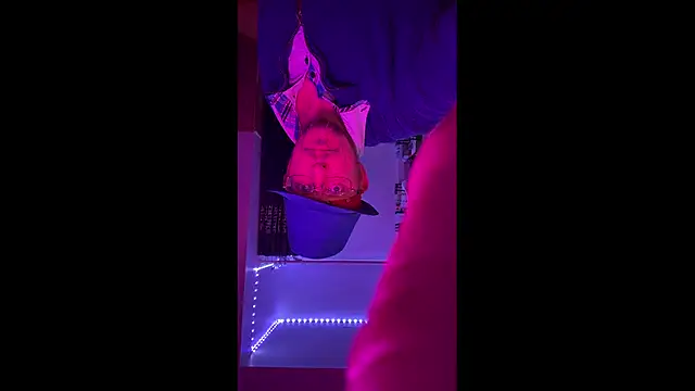 Snapshot of Pussyismyfavoritetaste chatting on 12/21/25, 10:00 Pussyismyfavoritetaste online show from 12/21/25, 10:00