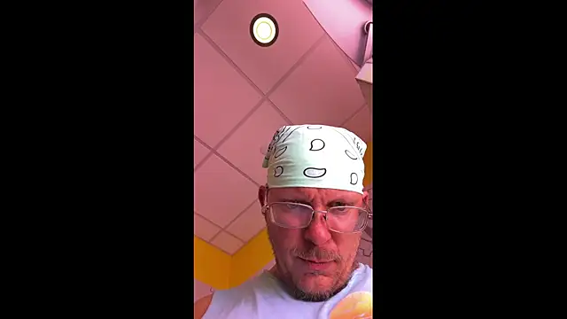 Snapshot of Pussyismyfavoritetaste chatting on 02/18/26, 01:23 Pussyismyfavoritetaste online show from 02/18/26, 01:23