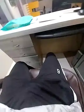 Snapshot of kiss_like_choco11 chatting on 10/19/25, 11:00 kiss like choco11 online show from 10/19/25, 11:00