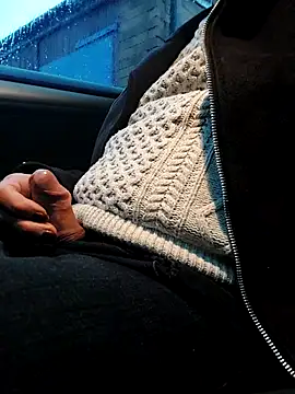 Snapshot of lynxman chatting on 12/04/25, 08:12 lynxman online show from 12/04/25, 08:12