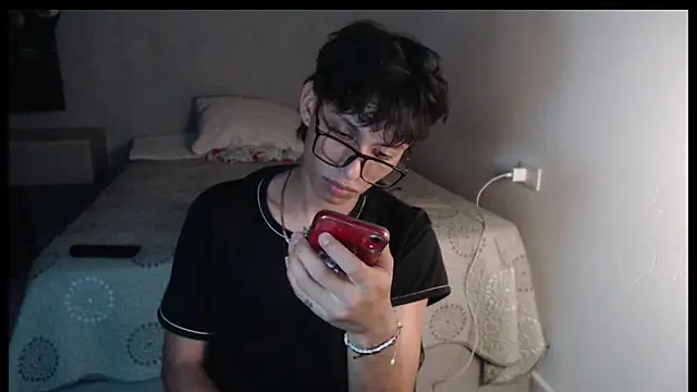 Snapshot of sung_yol chatting on 09/10/25, 03:28 sung yol online show from 09/10/25, 03:28