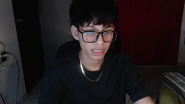 Snapshot of sung_yol chatting on 10/03/25, 12:40 sung yol online show from 10/03/25, 12:40