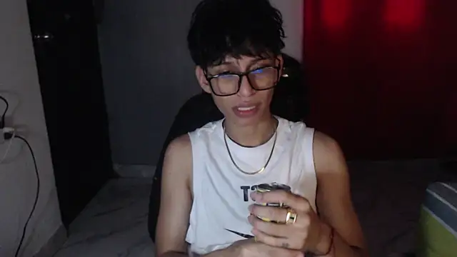 Snapshot of sung_yol chatting on 10/03/25, 09:34 sung yol online show from 10/03/25, 09:34