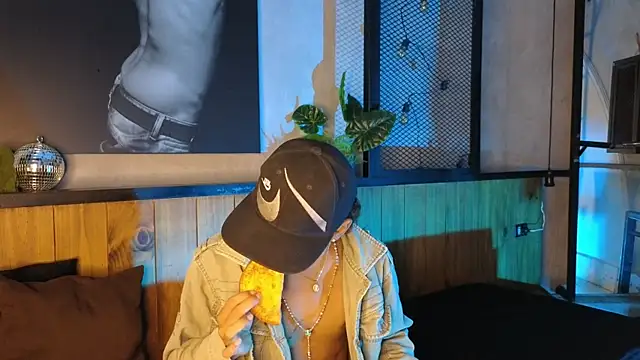 AlanCutee online show from 04/07/26, 11:54