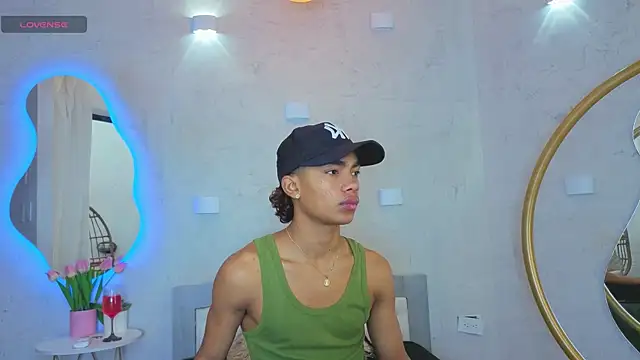 AlanCutee online show from 05/17/26, 01:51