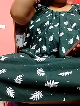 Cute-Swewty online show from 04/21/26, 01:17