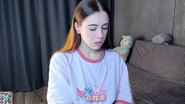 Snapshot of teasememore chatting on 11/25/25, 02:28 teasememore online show from 11/25/25, 02:28