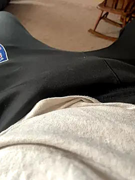 Snapshot of bigdicklad chatting on 10/20/25, 10:27 bigdicklad online show from 10/20/25, 10:27