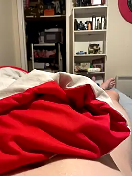 Snapshot of bigdicklad chatting on 10/30/25, 09:59 bigdicklad online show from 10/30/25, 09:59