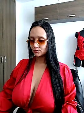 Esmeralda333 online show from 10/19/25, 01:45