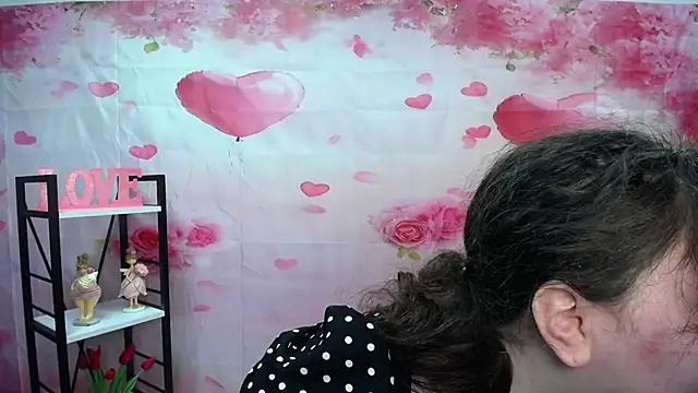 NeonilaLisova online show from 02/14/26, 06:10