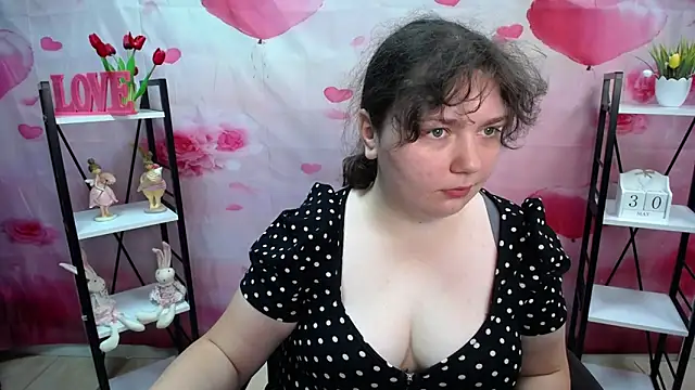 Snapshot of NeonilaLisova chatting on 05/30/26, 11:07 NeonilaLisova online show from 05/30/26, 11:07