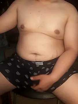 Snapshot of MinhTuan2002 chatting on 11/01/25, 01:07 MinhTuan2002 online show from 11/01/25, 01:07