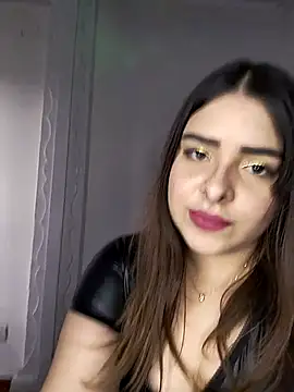 Nahomy cm online show from 10/31/25, 08:21