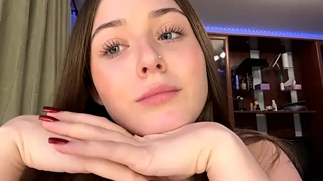 Adel strongwoman online show from 11/28/25, 05:04