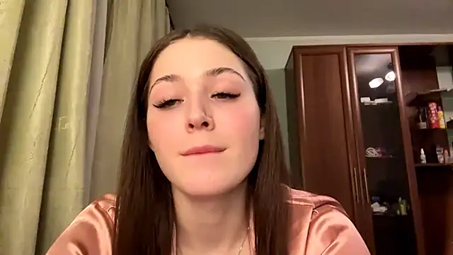 Adel strongwoman online show from 04/03/26, 06:39