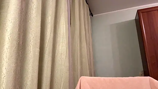 Adel strongwoman online show from 04/24/26, 07:16