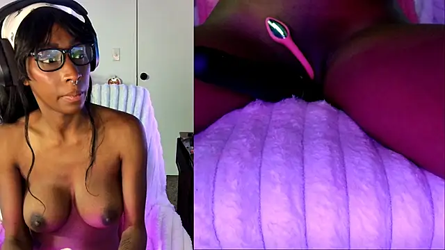 alys at college online show from 10/06/25, 12:35