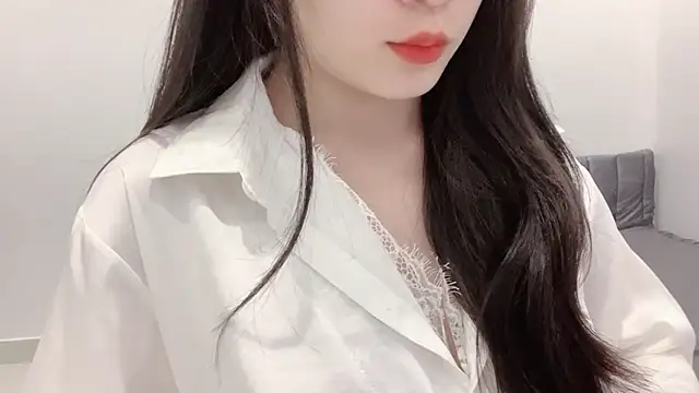    Lily    online show from 05/01/26, 03:38