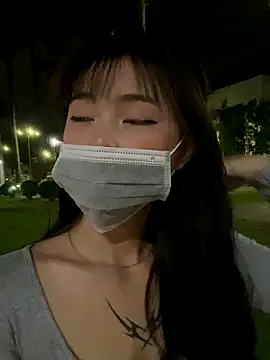   BabyShowPublic   online show from 09/15/25, 12:16