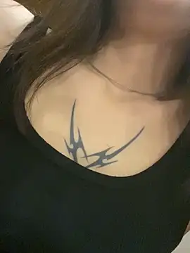   BabyShowPublic   online show from 10/24/25, 03:30