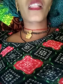 Juhi chawla online show from 10/22/25, 08:03