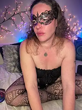 Nadja Noir online show from 05/17/26, 11:12