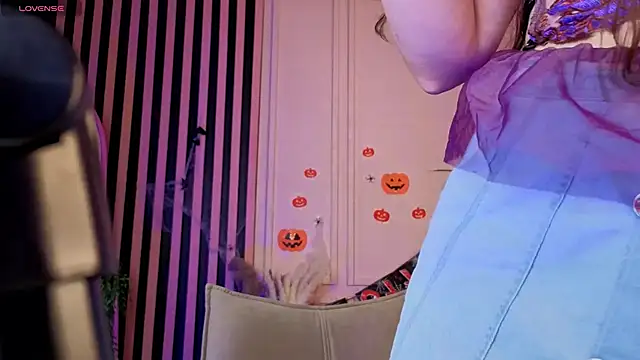 kamila blush online show from 10/31/25, 11:39