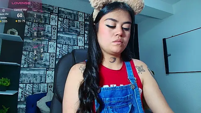 Mia Morelli  online show from 09/25/25, 04:16