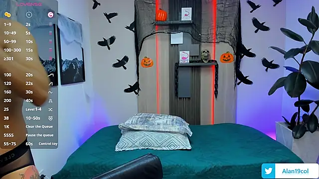 Snapshot of alan_nd_kevin chatting on 10/28/25, 07:05 alan nd kevin online show from 10/28/25, 07:05