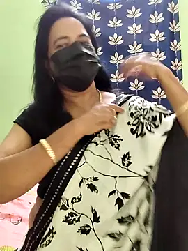 mallu-lover online show from 10/22/25, 08:14