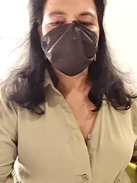 mallu-lover online show from 04/13/26, 11:59