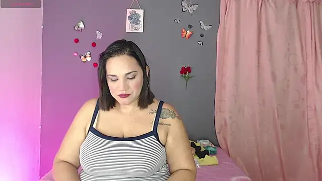 ROOSEQUEEN online show from 11/06/25, 12:00