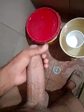 Snapshot of shessAz chatting on 09/27/25, 08:25 shessAz online show from 09/27/25, 08:25