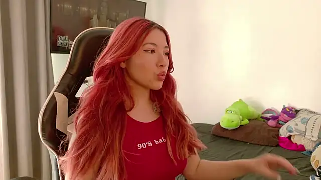 lunnaa  online show from 09/11/25, 08:09