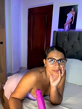 ema zoe online show from 09/25/25, 12:14