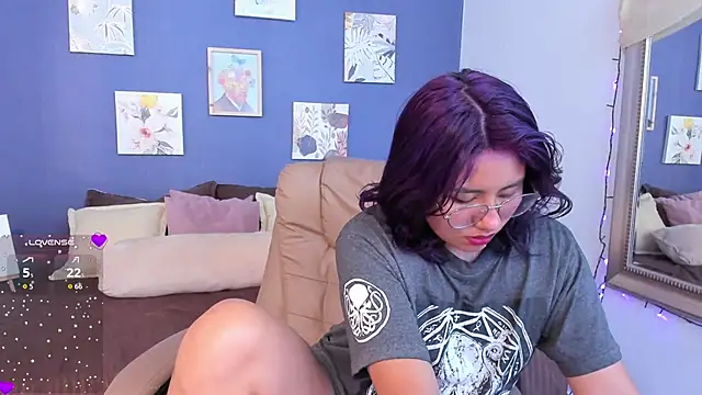 Snapshot of Nova_allen chatting on 11/11/25, 11:16 Nova allen online show from 11/11/25, 11:16