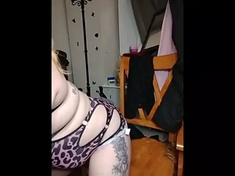 Snapshot of NastyNicole247 chatting on 01/14/26, 02:39 NastyNicole247 online show from 01/14/26, 02:39