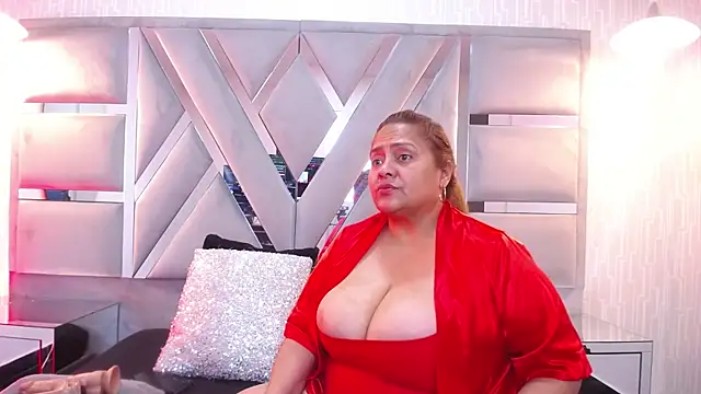 MonzerratBoyer online show from 11/24/25, 06:02