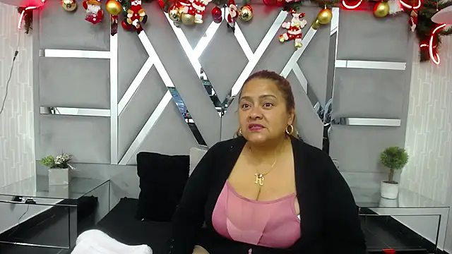 MonzerratBoyer online show from 12/18/25, 06:47