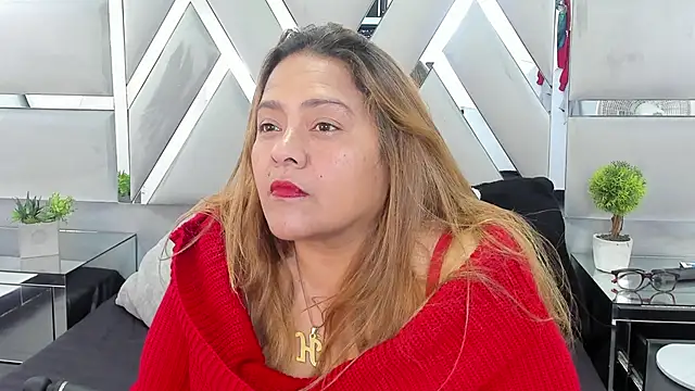 MonzerratBoyer online show from 04/18/26, 07:07